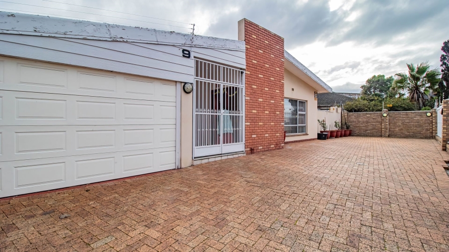 3 Bedroom Property for Sale in Gatesville Western Cape